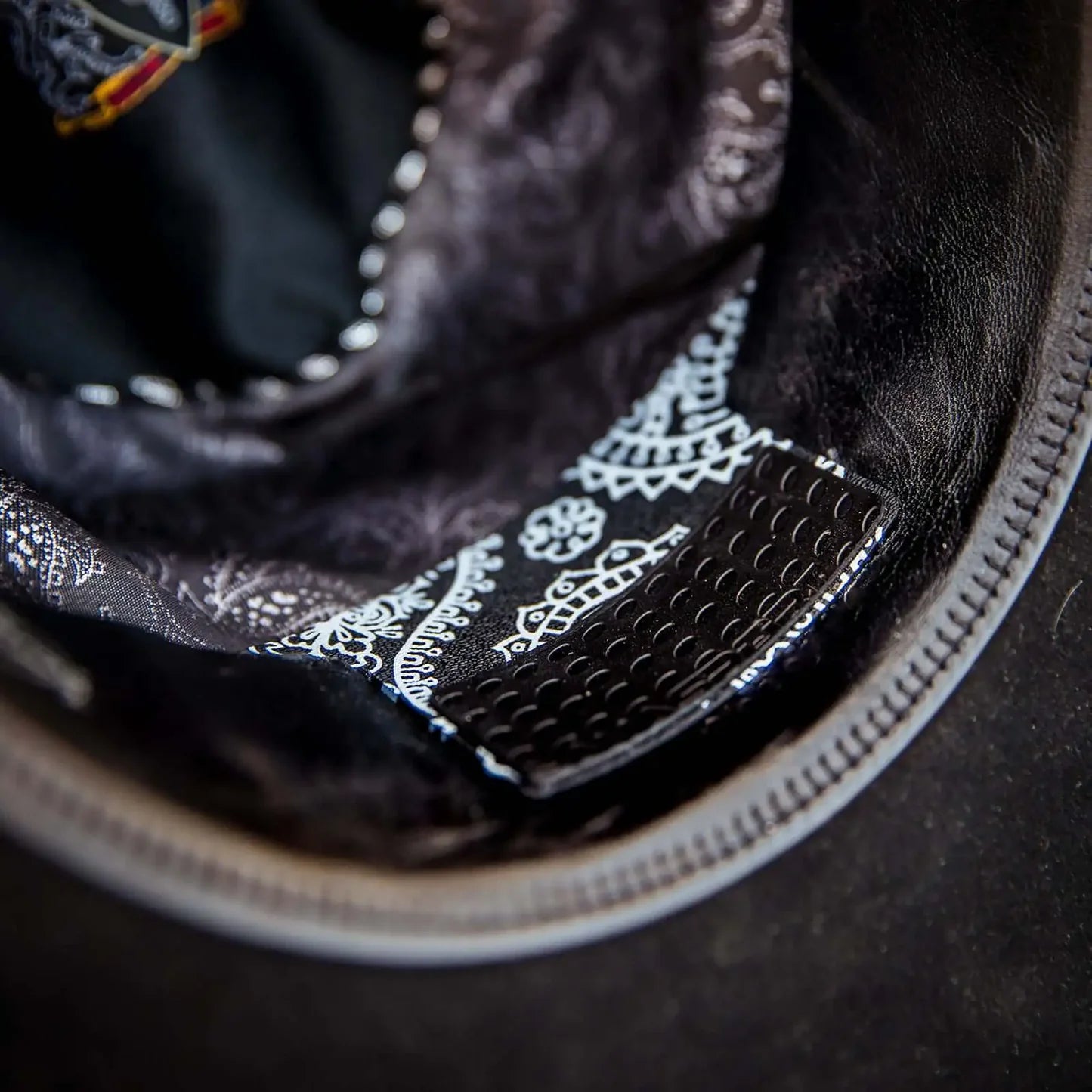 The Bandit Hat Cinch