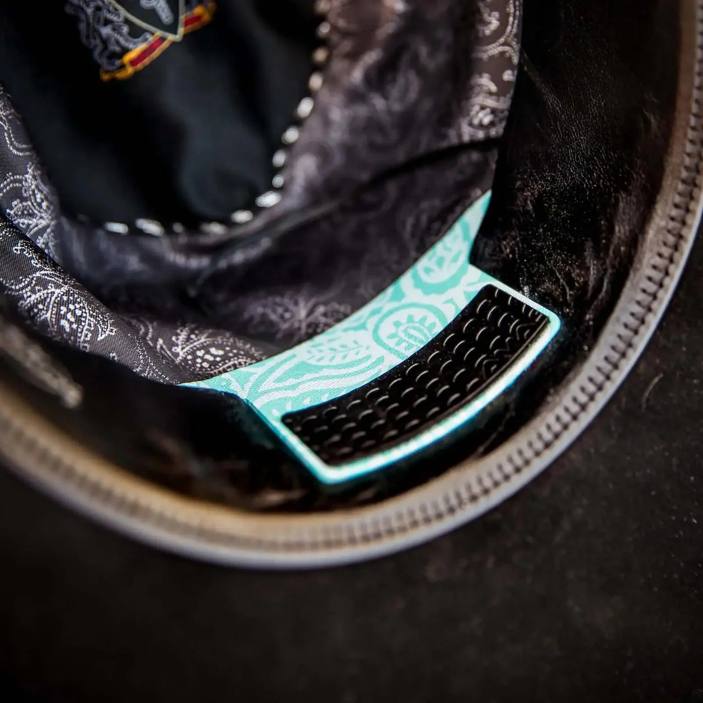 The Bandit Hat Cinch